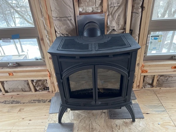 Empire 28 Inch Cast Iron Direct Vent Gas Heating Stove - Millivolt Controls - Image 4